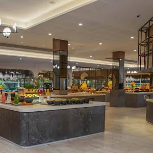 Resort Family Selection At Grand Palladium Kantenah & *****